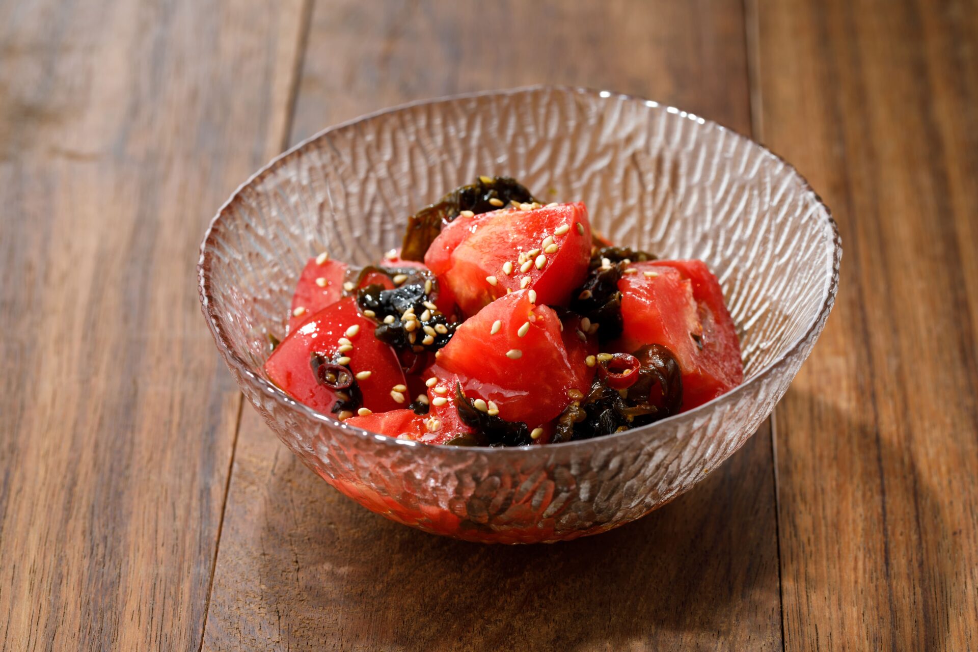 ピリ辛佐渡わかめのトマト和え（２人前）